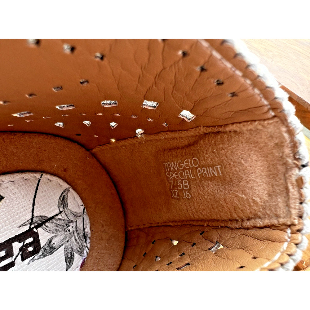 Women's Earth Tangelo White Butterfly Printed Leather Cut Out Sneakers 7.5 B - Picture 3 of 9